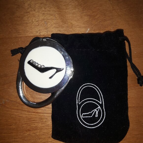 Brand new handbag/purse table hook *FREE WITH PURCHASE* - Picture 5 of 7